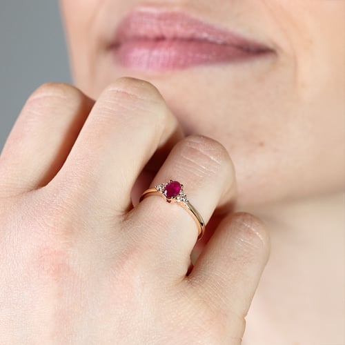 Verlobungsring mit Rubin und Diamanten Sheldo