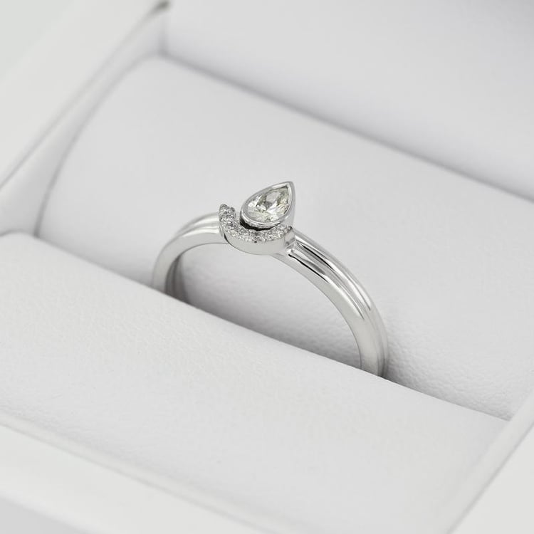 Ringset aus 585 Gold mit zertifiziertem Tropfendiamant Ralyas 22444