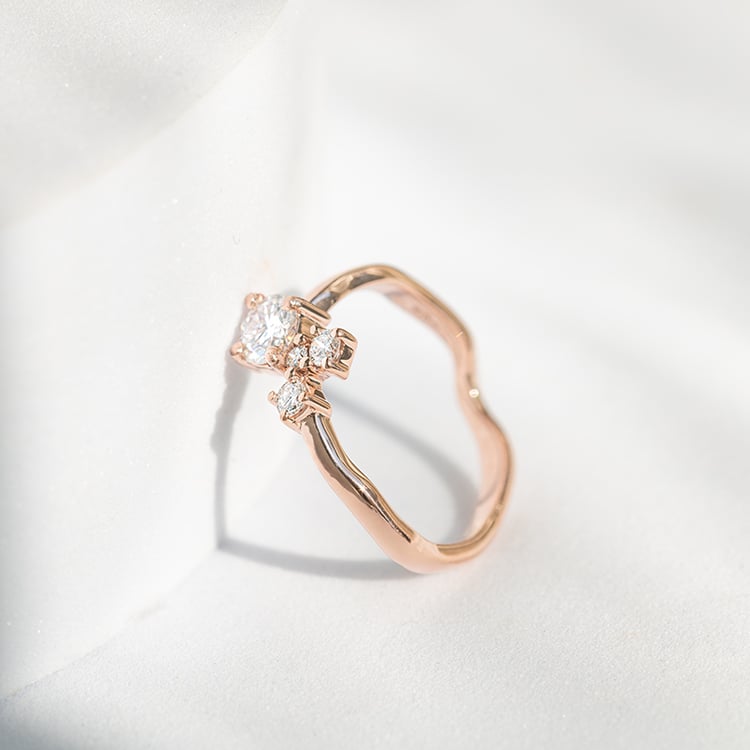 Silberner Cluster Ring mit Moissanit und Lab Grown Diamanten Roche 145536