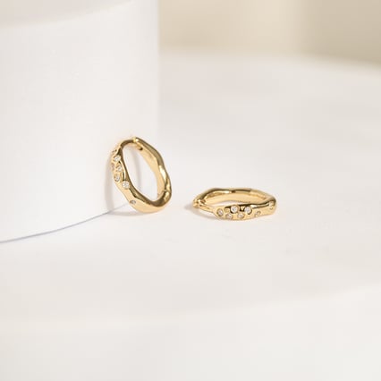 Unregelmäßige runde Ohrringe aus Silber mit Zirkonia Fabiola