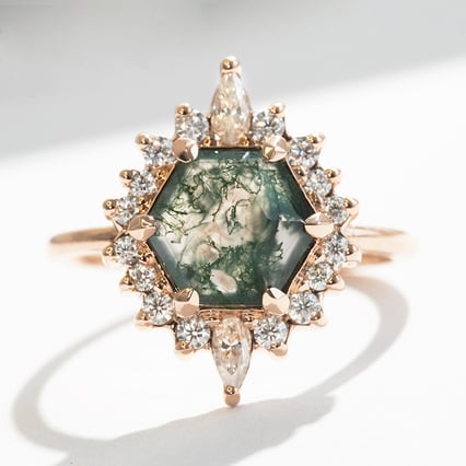 Eleganter Ring mit Moosachat und Moissaniten Melia