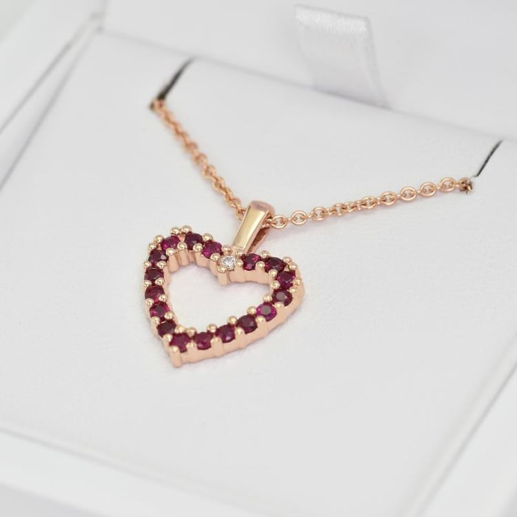 Goldenes Herz mit Rubinen 21170