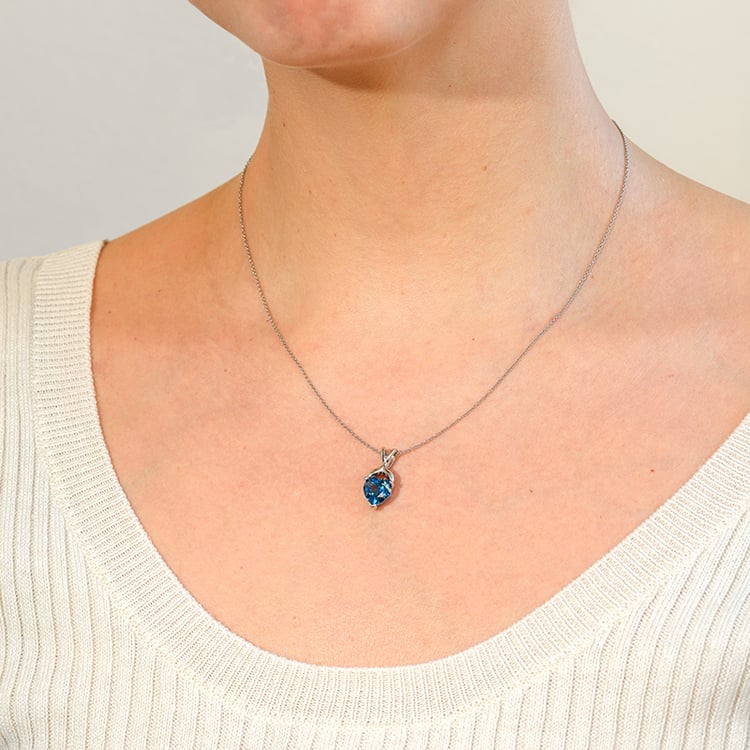 Silberanhänger mit Topas in Herzschliff Tasie 132808