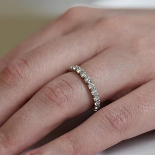 Trauringe aus Platin mit Eternity Ring und Court Ring Sykes