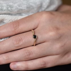 Ring mit schwarzem Diamant Yadu