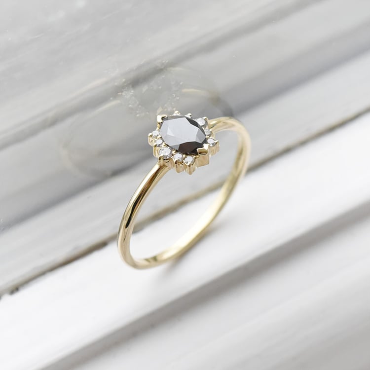 Verlobungsring mit schwarzem Marquise Diamanten Mya 91097