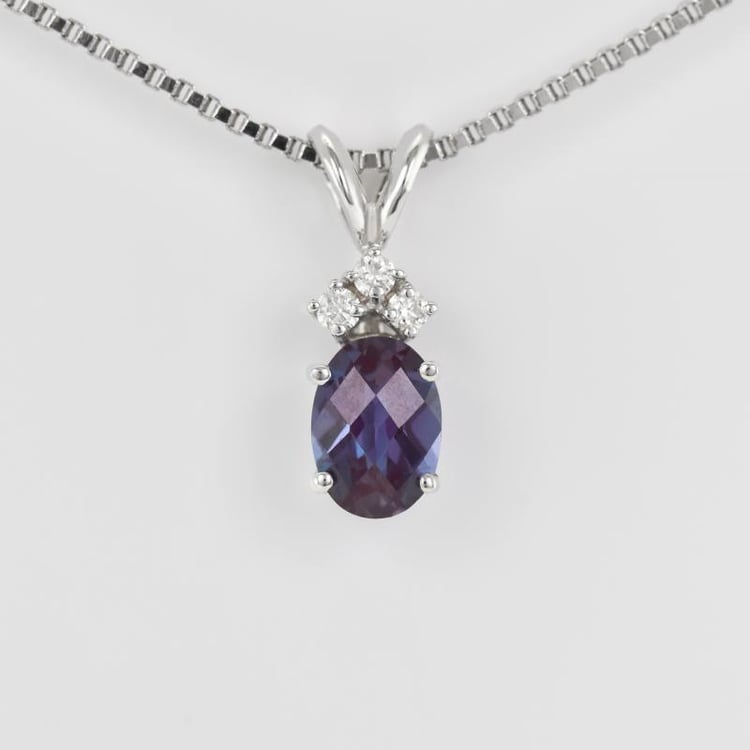 Goldanhänger mit Alexandrit und Diamanten Tamatha 15361