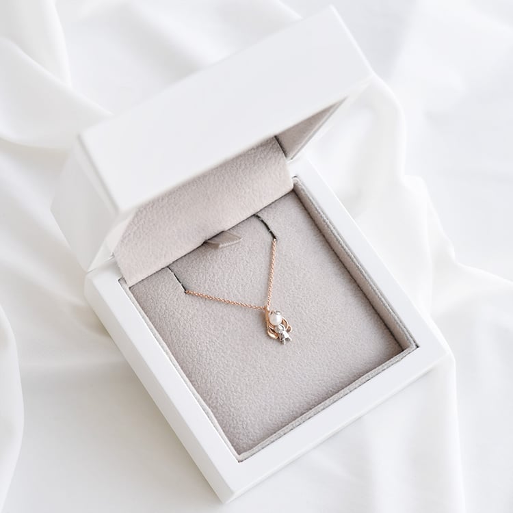 Goldener Anhänger mit Engel Arthur 91811