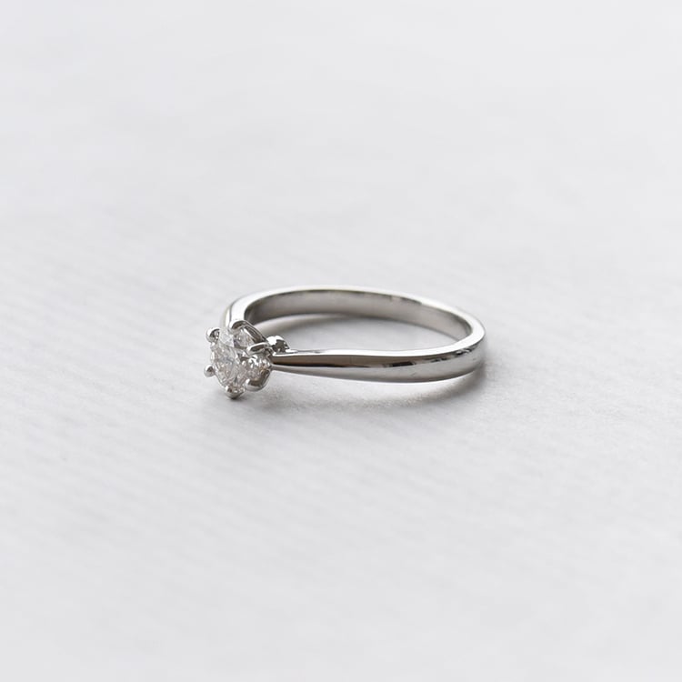 Ring aus Platin 69694