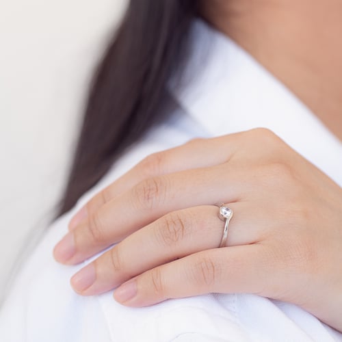 Verlobungsring mit Diamant Girija