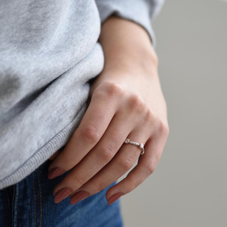 Origineller Silberring mit drei Zirkonia Brook 51806