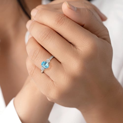 Verlobungsring mit Topas und Lab Grown Diamanten Brink
