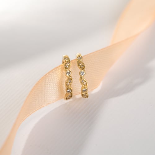 Elegante Creolen mit Diamanten Veeti