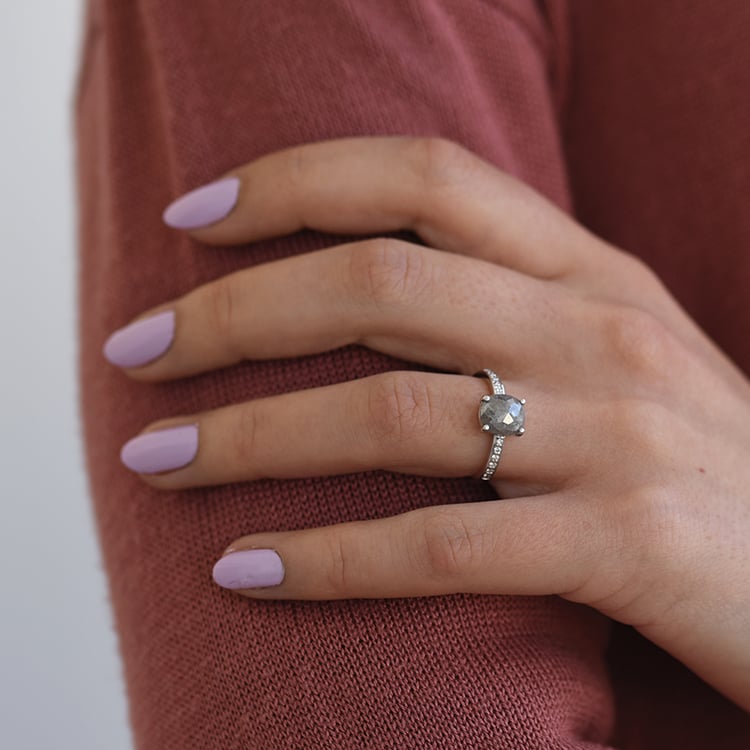 Ring mit ovalen Salt and Pepper Diamant Melisent 62370