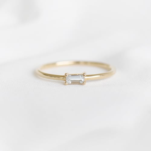 Minimalistischer Ring mit Aquamarin Koos