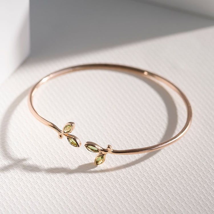 Goldener minimalistischer Armreif mit Olivenblättern Hulme 110944