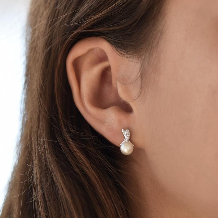 Silberne Ohrringe mit Perlen Kelyn 17879