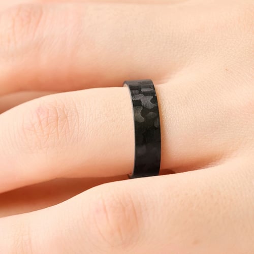 Flacher Ring aus Carbon und Silber Walker