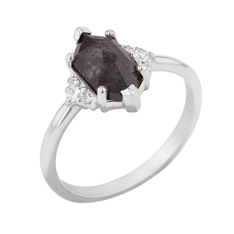 Verlobungsring mit einem Salt and Pepper Diamanten in Hexagonform Lanre