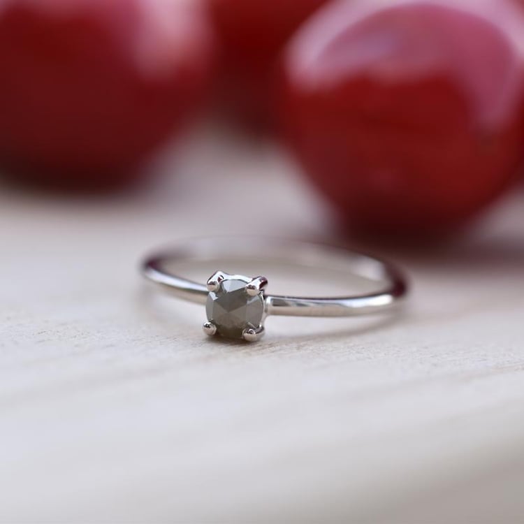 Goldring mit grauen Round-Diamanten Paolo 44266