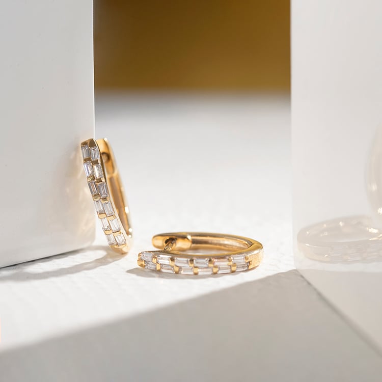 Runde Ohrringe mit Baguette-Diamanten Hamish 110775