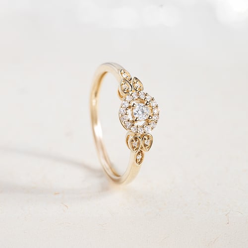 Goldring mit Diamant im Halo-Stil Avila