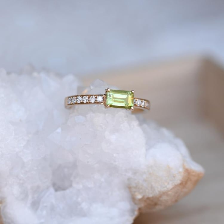 Verlobungsring mit Olivin 48789