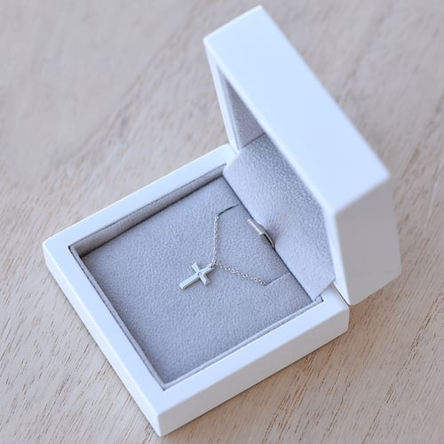 Goldenes Kreuz für Kinder mit Diamanten Elame