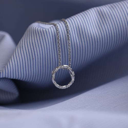 Goldener Karma-Anhänger mit Diamanten Heidi