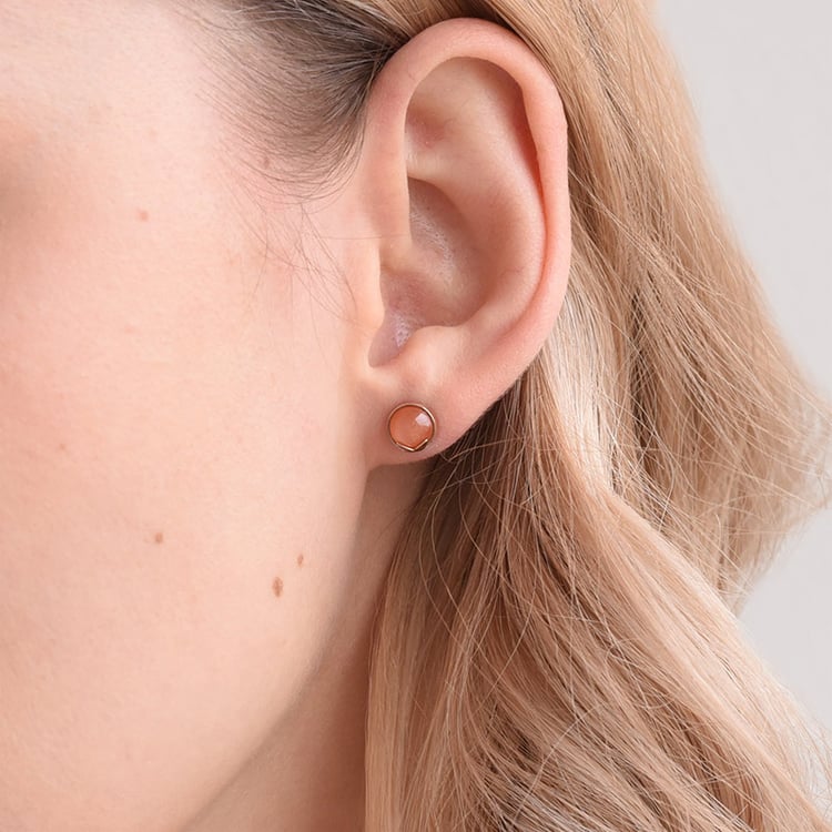 Goldene Ohrringe mit Cabochon-Mondsteinen in Pfirsich Erica 70268