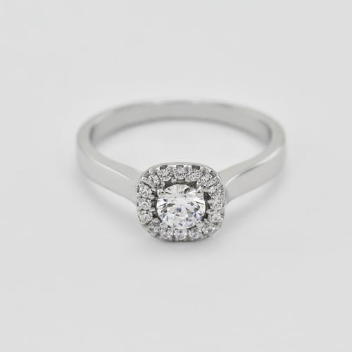 Dezenter Verlobungsring aus Gold mit Diamanten Reley
