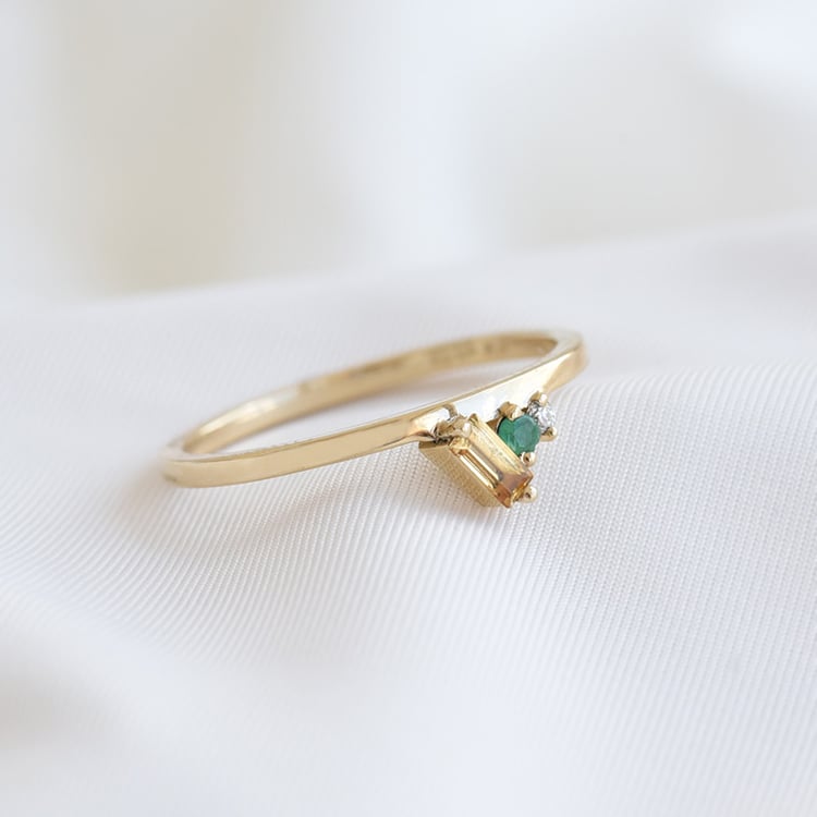 Cluster-Ring aus Gold mit Citrin, Smaragd und einem Diamanten Dalit 82024