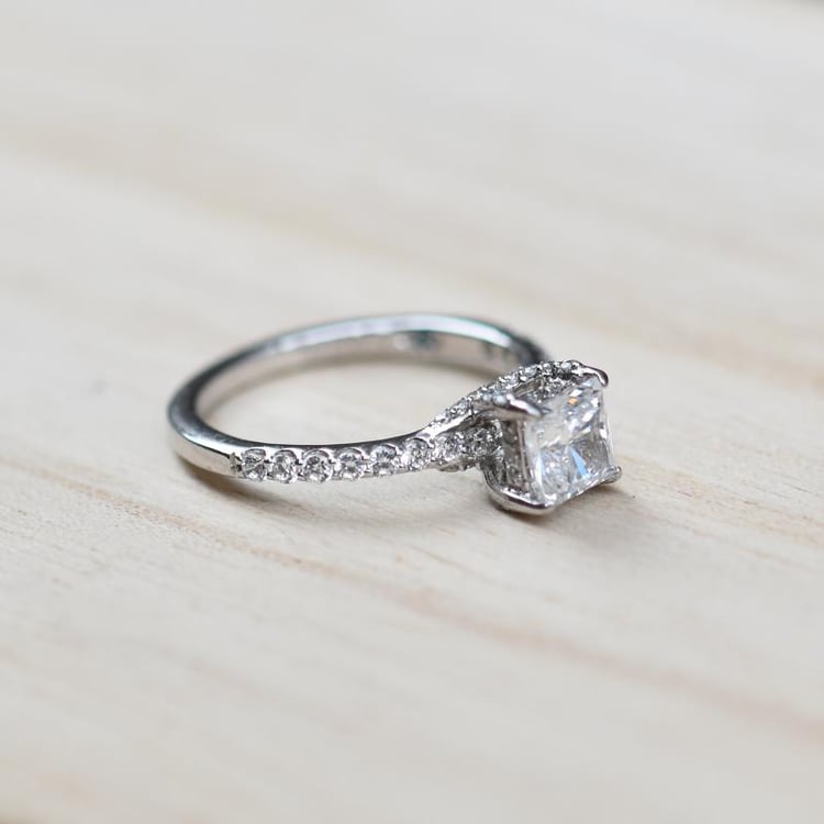 Ring mit Diamanten aus Gold 49608