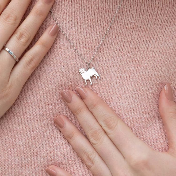 Anhänger in Form eines Hundes mit Gravur Pug 98185