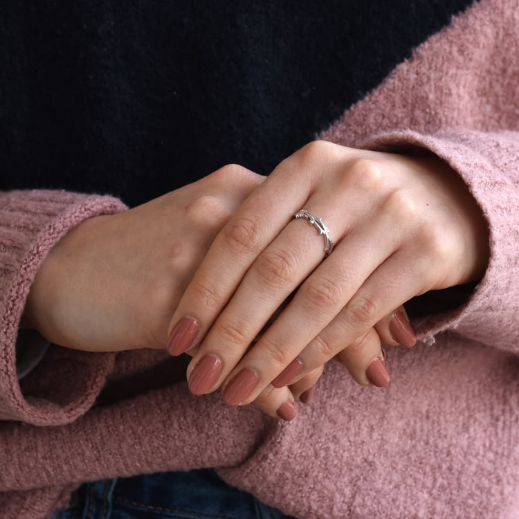 Zarter Ring mit einem Zweiglein und Lab Grown Diamanten Hamana 105660