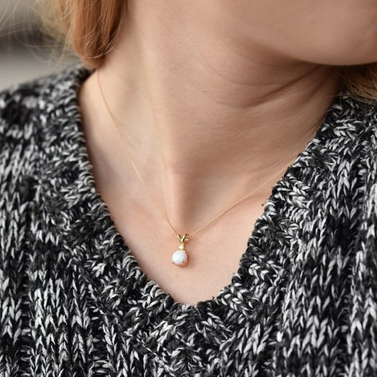 Halskette mit Opal 25828