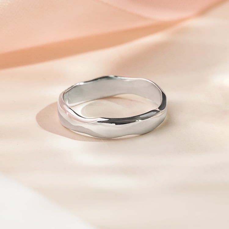 Unregelmäßige Eheringe aus Gold mit Diamanten Parnell 156322