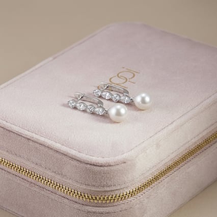 Silberne einfache Hängeohrringe mit Perlen und Zirkonia Vanda