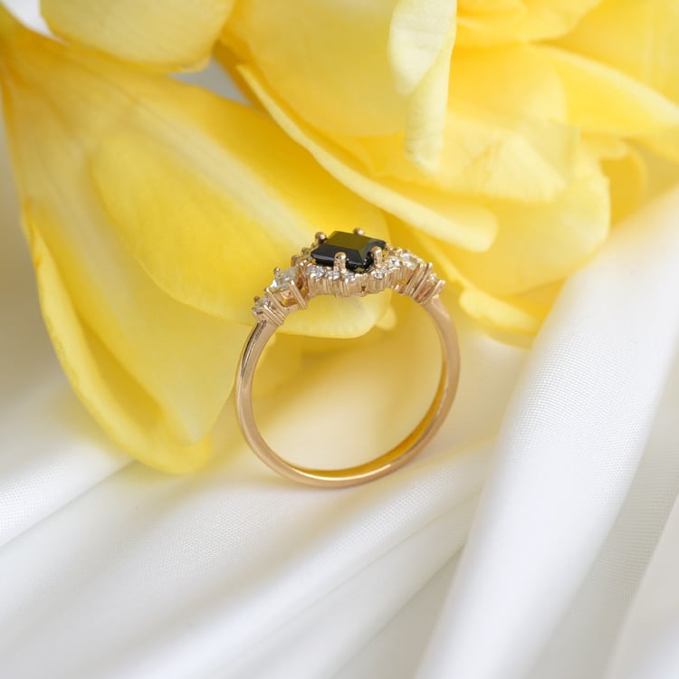 Perfekter Ring mit schwarzem Diamanten und Moissaniten Medrie 82395