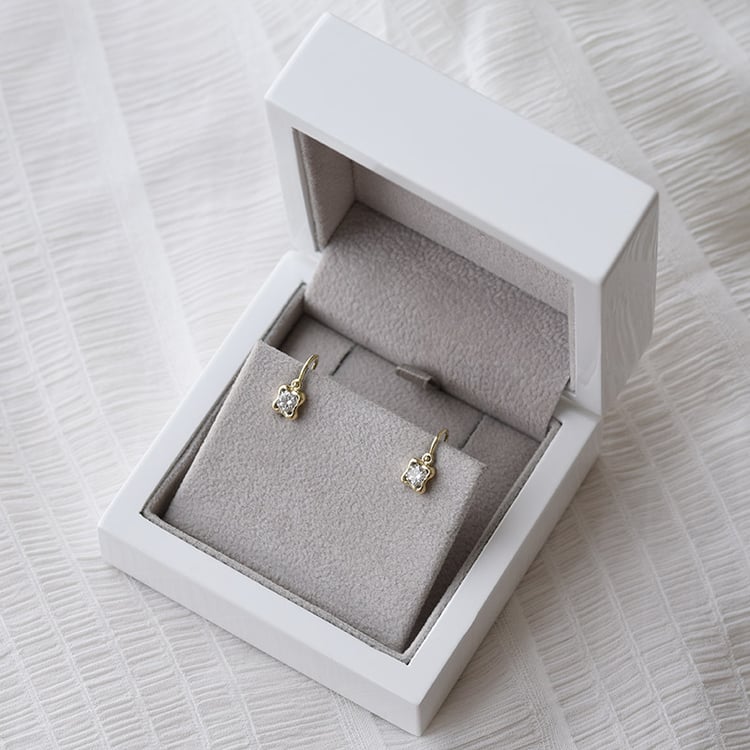 Goldene Kinderohrringe mit Lab Grown Diamanten Karola 145298