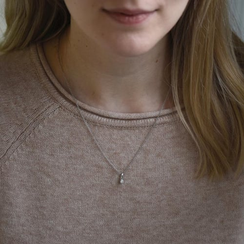Zarte Anhänger mit Diamantanhänger Josefine