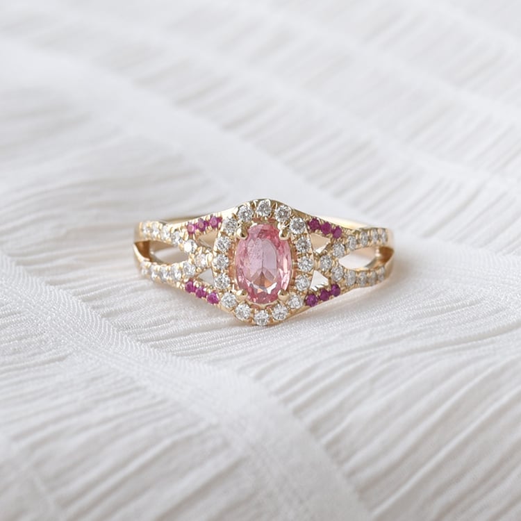 Verlobungsring aus Gold mit Diamanten 72228