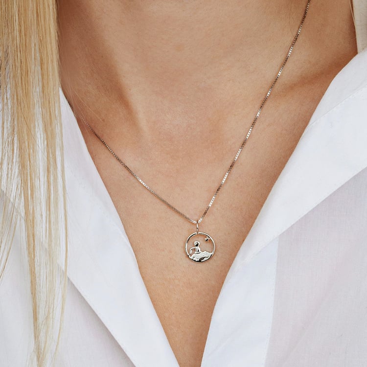 Silberner Geschnitzter Anhänger mit der Figur Kleiner Prinz 162617