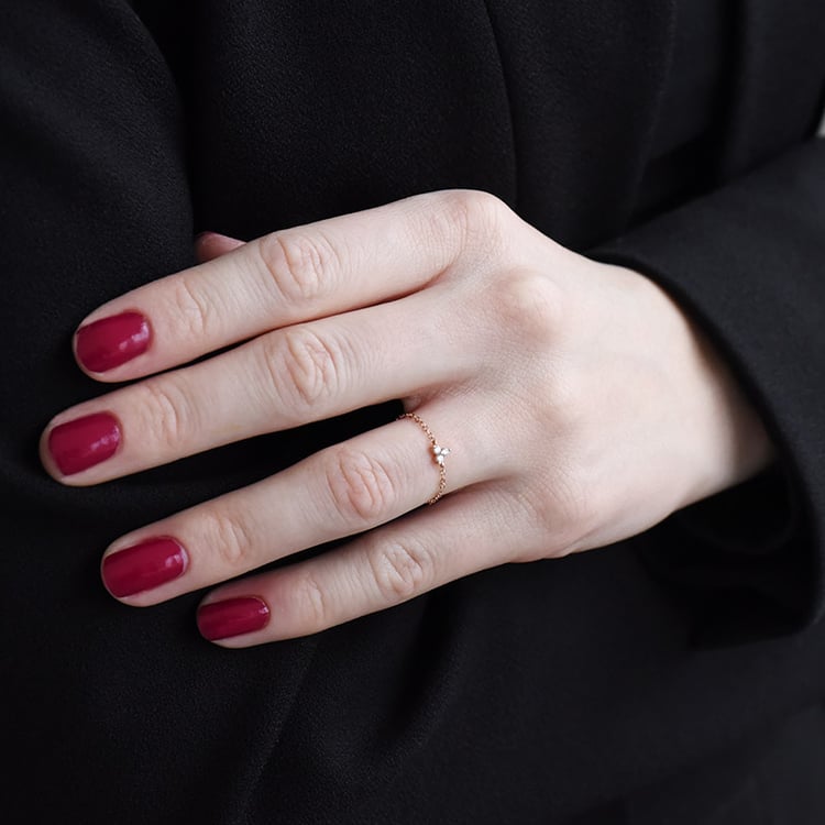 Ungewöhnlicher minimalistischer Ring mit Diamanten Luthar 92802