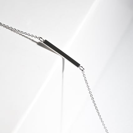 Minimalistisches Goldarmband Bar