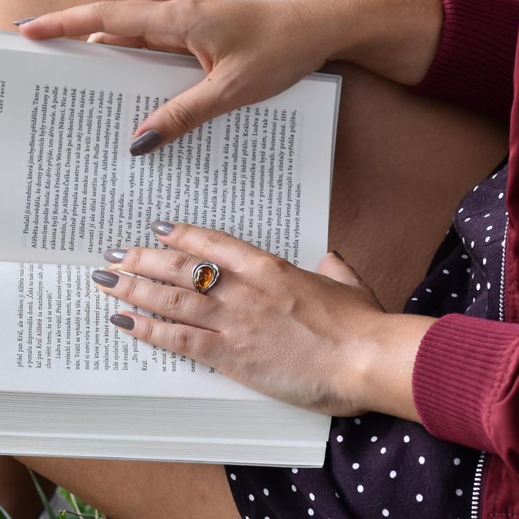 Silberner Ring mit Bernstein 14292