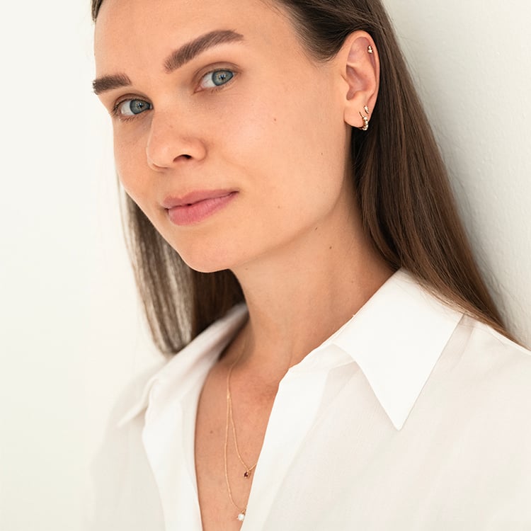 Runde goldene Ohrringe mit Perlen Bode 143289