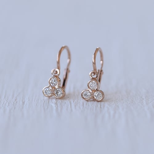 Goldene Kinderohrringe mit Lab Grown Diamanten Jasmine