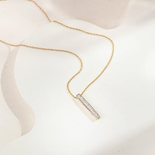 Goldener Anhänger mit Lab Grown Diamanten Ola