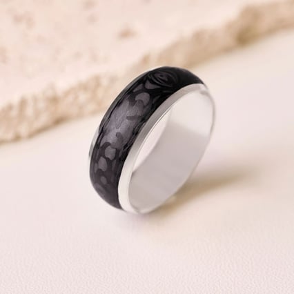 Flacher Trauringe aus Carbon und Silber Robin